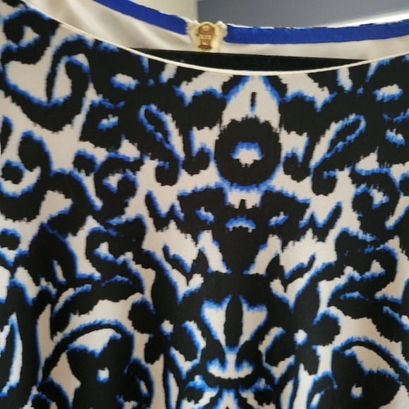 Eliza J Plus Size Blue And White Floral Pattern Stretchy Dress. Size 14W - Picture 3 of 7